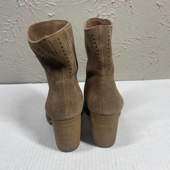 Vince‎ Camuto Catheryna Tan Taupe Brown Perforated Bootie Heel Boho US Size 5 - Picture 3 of 6